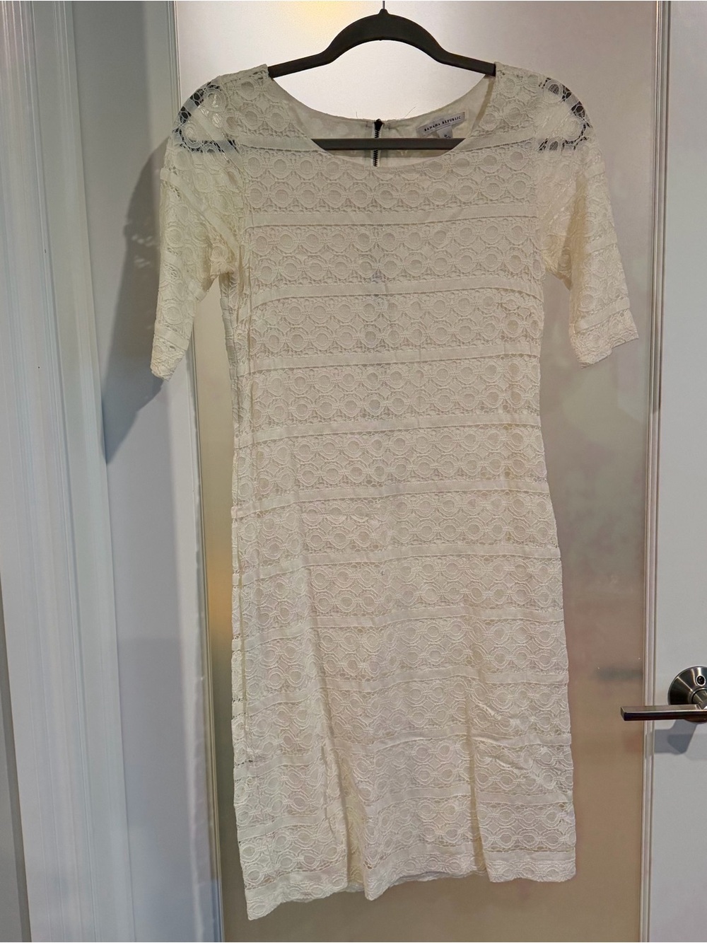 Banana Republic Lace Short Sleeve Shift Dress in Cream